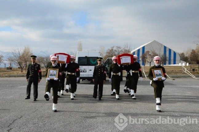 Bitlis'te şehitlere hazin tören 