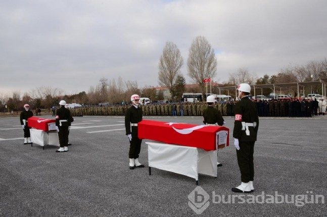 Bitlis'te şehitlere hazin tören 