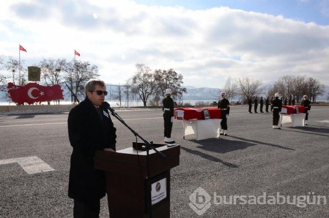 Bitlis'te şehitlere hazin tören 