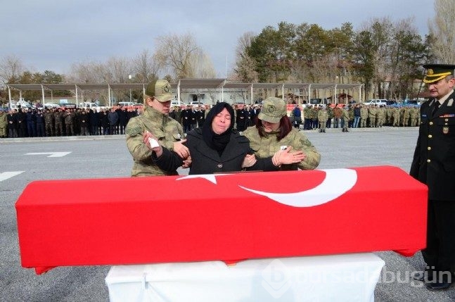 Bitlis'te şehitlere hazin tören 