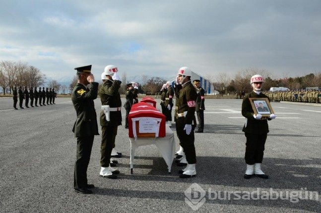 Bitlis'te şehitlere hazin tören 