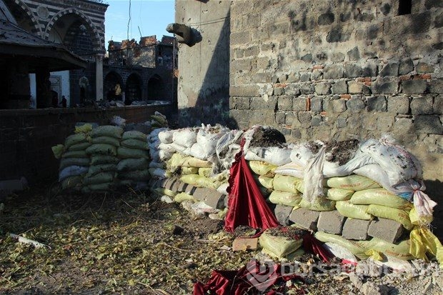 Diyarbakır'da PKK'nın görüntü izleme merkezi çökertildi