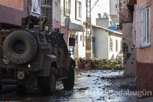 Diyarbakır'da PKK'nın görüntü izleme merkezi çökertildi