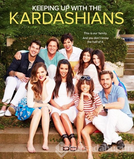 Kardashian çıplak pozlarını yayınladı