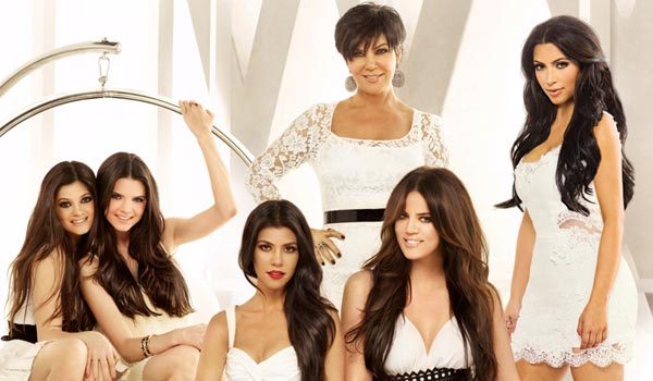 Kardashian çıplak pozlarını yayınladı
