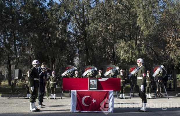 Şehit askeri aynı saldırıda yaralanan arkadaşları uğurladı