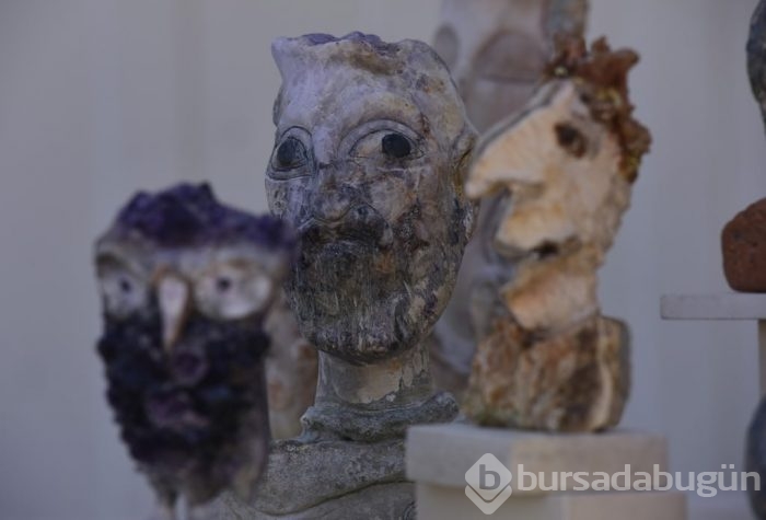 Suriyeli heykeltıraş sanatını mermer ocağında yaşatıyor	
