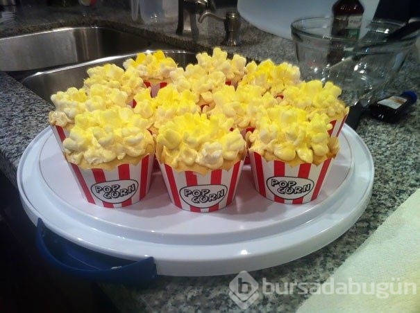 'Yeme de yanında yat' türünden 24 cupcake