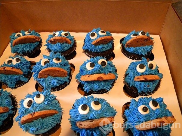 'Yeme de yanında yat' türünden 24 cupcake