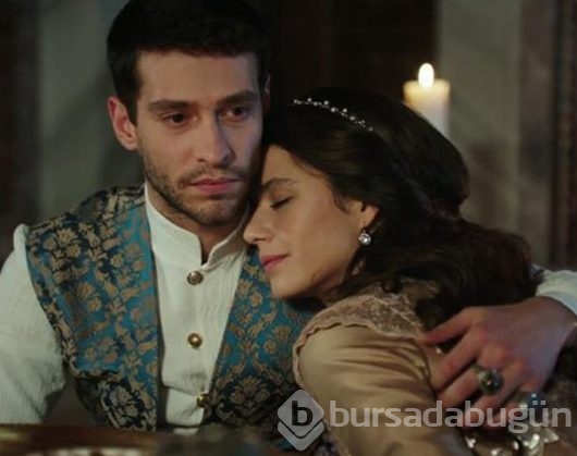 Beren öpüştü Twitter yıkıldı