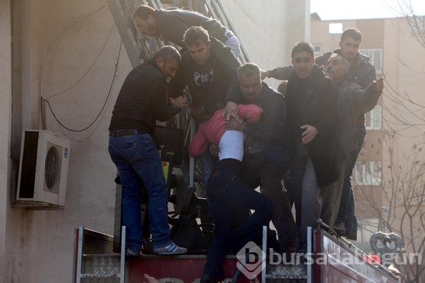 Şırnak'ta can pazarı: PKK kütüphaneyi yaktı