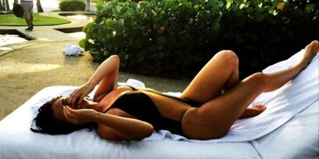 Ünlülerin 2015 yılına damga vuran paylaşımları