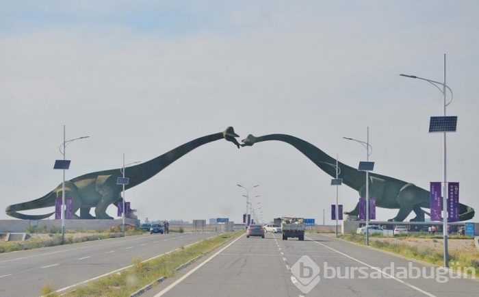 Tam burada duran bir kişi...