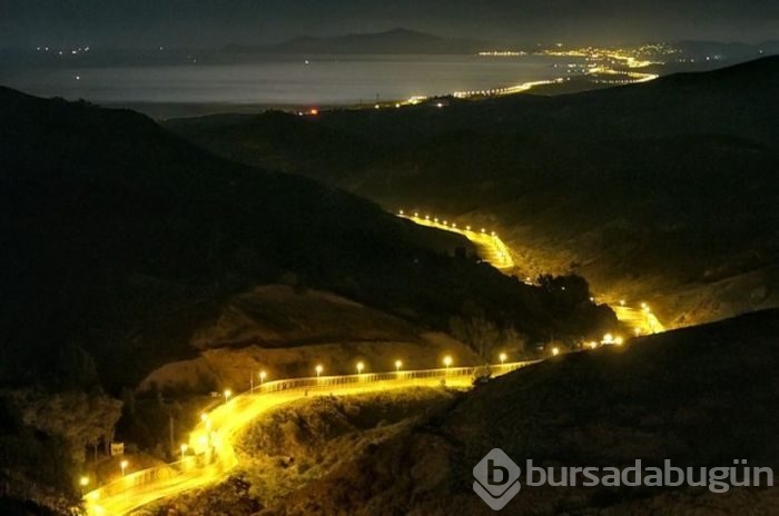 Tam burada duran bir kişi...