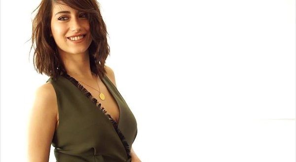 Hazal Kaya: ''Türkiye'ye girmesine izin vermeyin''