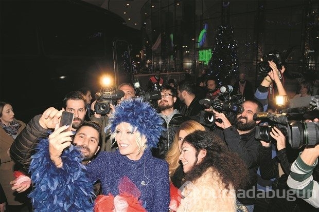 Mavi tüylü süper star!