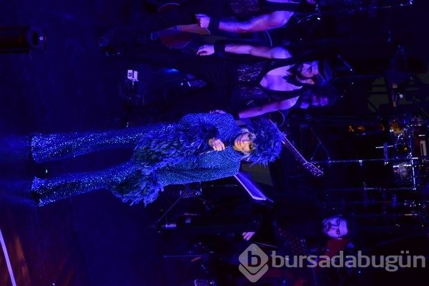 Mavi tüylü süper star!