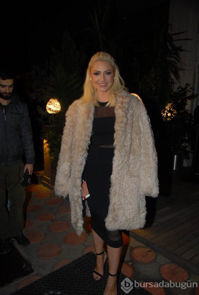 Hadise'yi vatandaşlar topa tuttu!