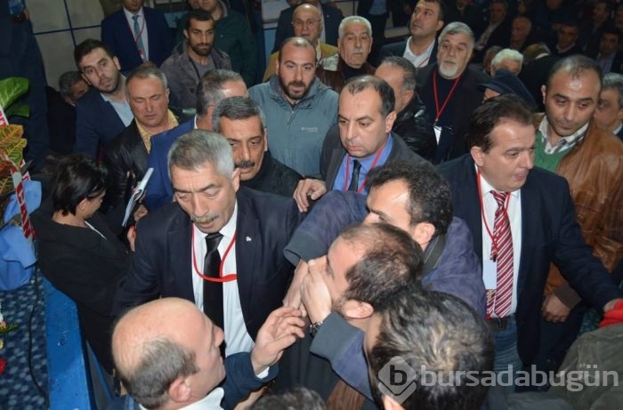 CHP kongresinde arbede!