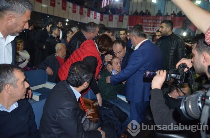 CHP kongresinde arbede!