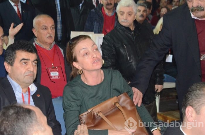 CHP kongresinde arbede!