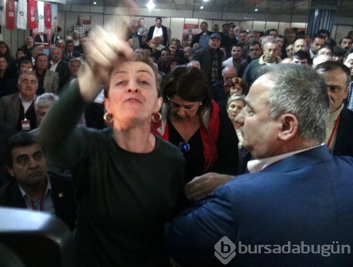 CHP kongresinde arbede!