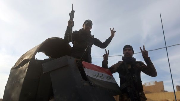 Irak ordusu Ramadi'nin merkezinde