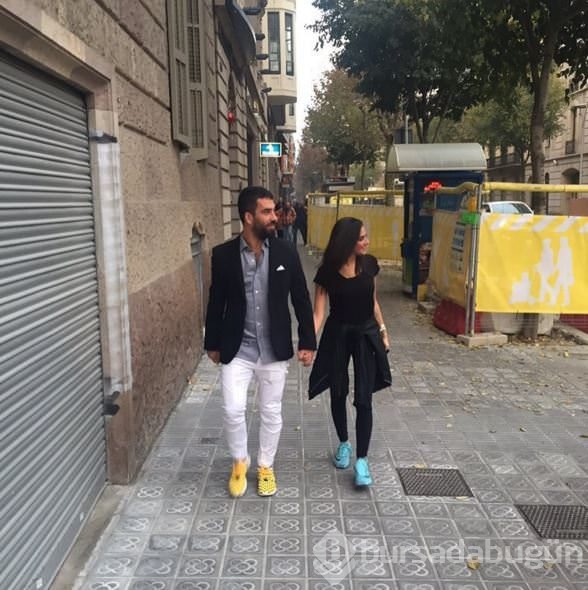 Arda Turan 'damat pozu' verdi