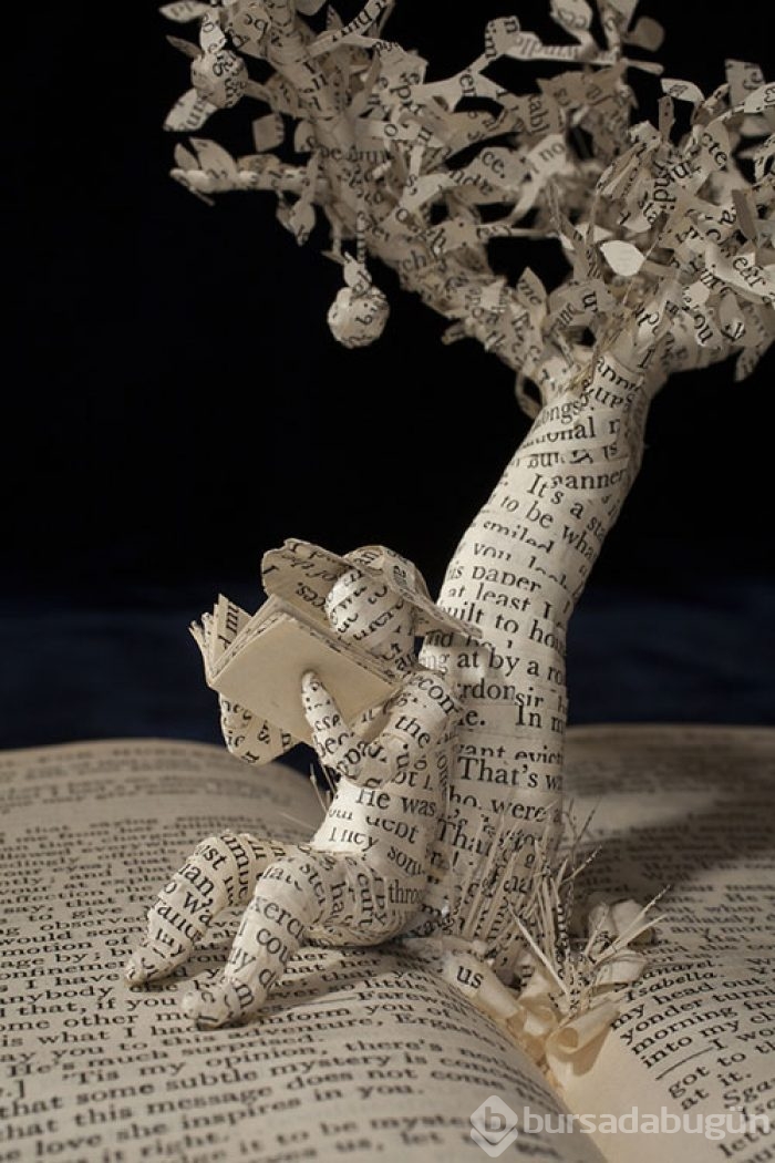 Eski kitaplar sanat eserine dönüştü