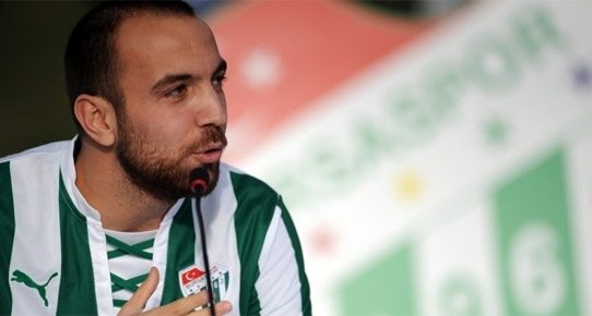 Az atıyor ama attı mı tarih yazıyor!