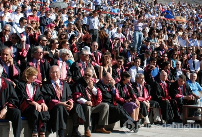 Hangi öğrenciler daha mutlu?