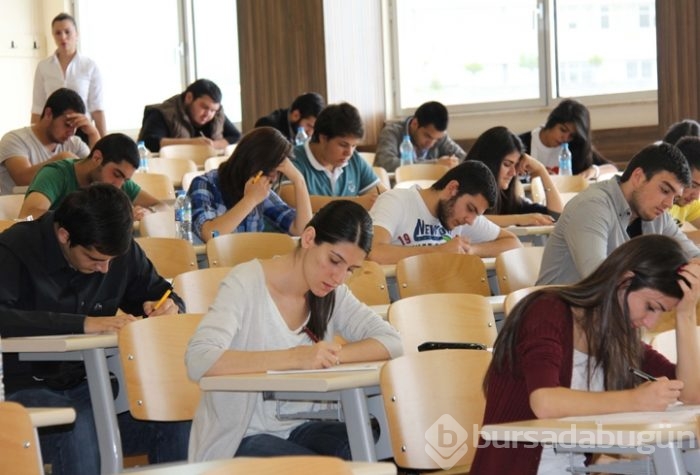 Hangi öğrenciler daha mutlu?