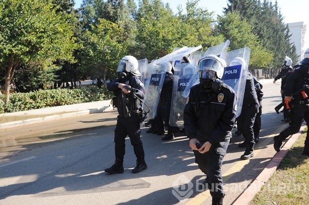 Üniversitede "Uludere" gerginliği