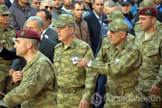 Şehit astsubayın oğlu yürekleri dağladı