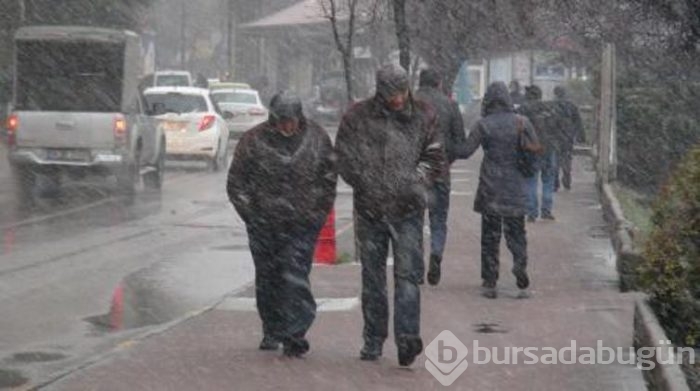 Kar yağışı etkisini artırarak devam ediyor