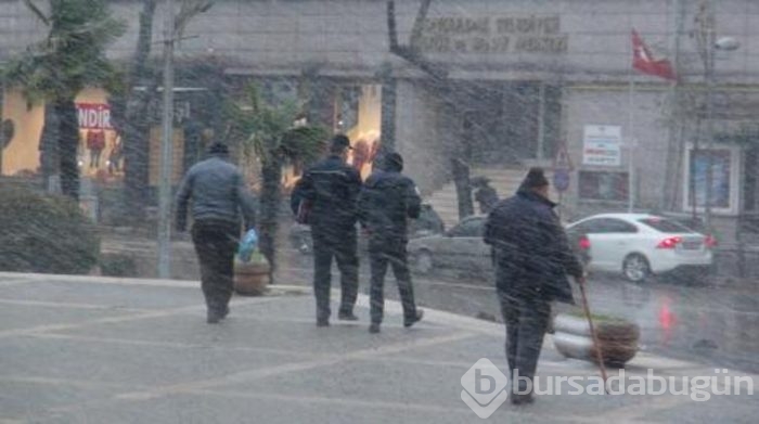 Kar yağışı etkisini artırarak devam ediyor