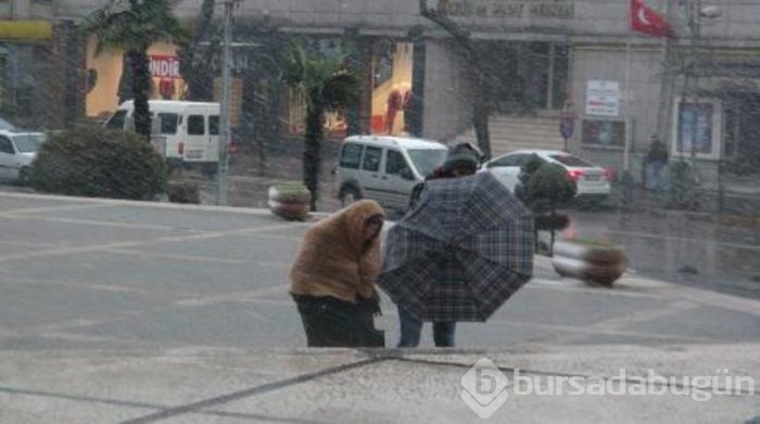 Kar yağışı etkisini artırarak devam ediyor