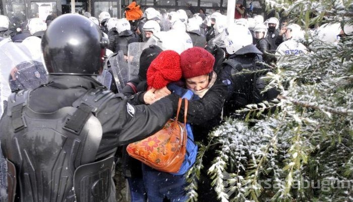 Üniversite karıştı: 28 öğrenci gözaltında