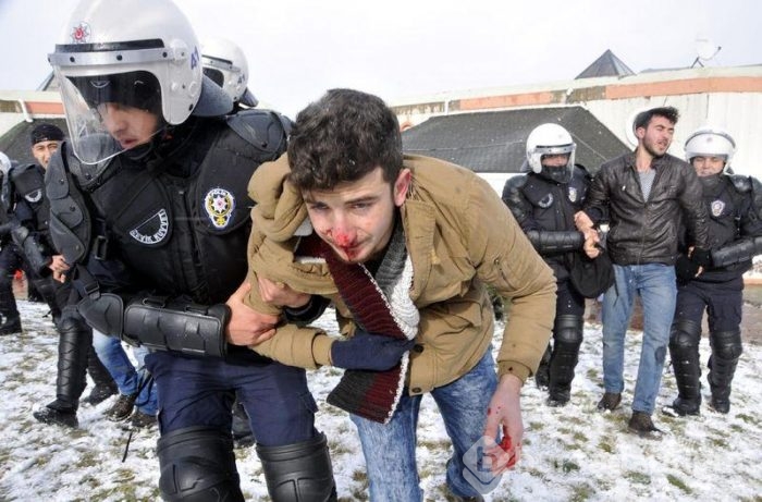Üniversite karıştı: 28 öğrenci gözaltında