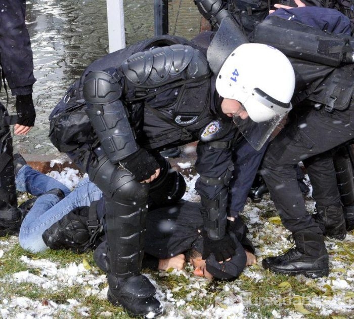 Üniversite karıştı: 28 öğrenci gözaltında