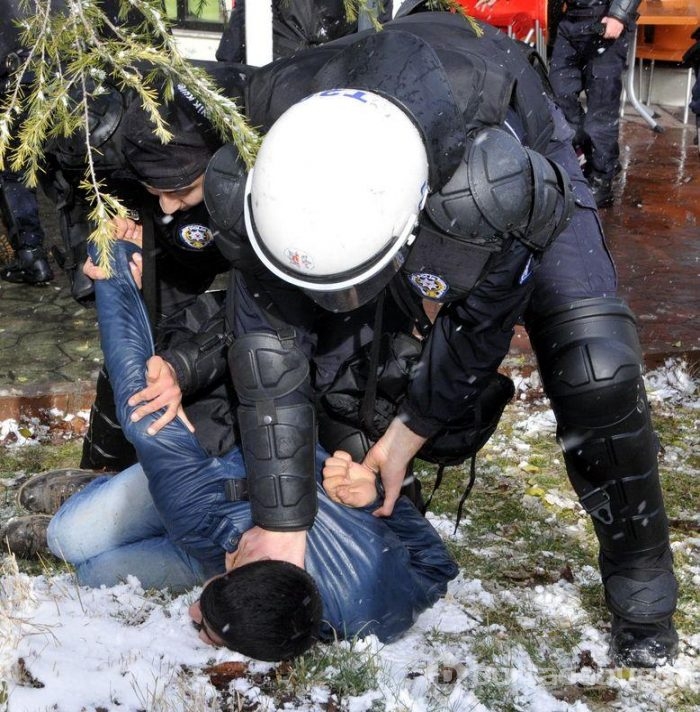Üniversite karıştı: 28 öğrenci gözaltında