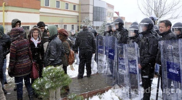 Üniversite karıştı: 28 öğrenci gözaltında