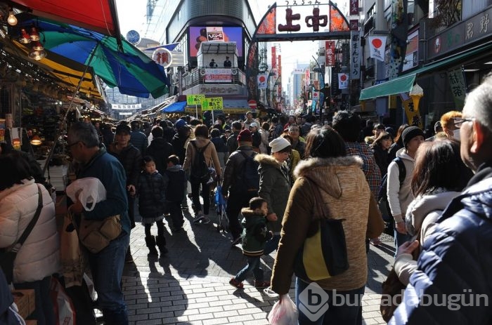 Tokyo'da yeni yıl alışverişi
