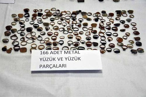 Emniyet'in çevirdiği araçtan 'tarih' çıktı