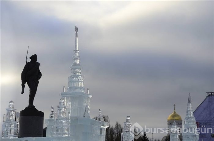 Moskova'da buzdan minyatür sergisi	
