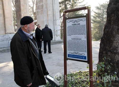 Bursa'daki levhalar camileri ve tarihi yanlış anlatıyor	