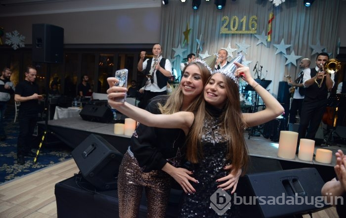 Bursalılar 2016'ya coşku içinde girdi...