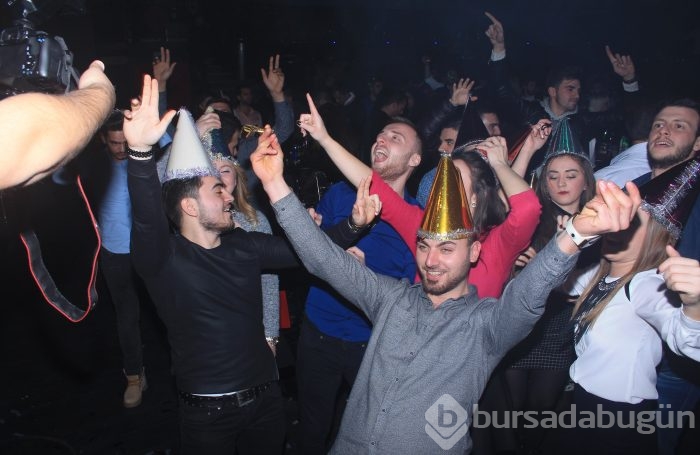 Bursalılar 2016'ya coşku içinde girdi...