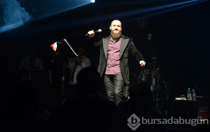 Bursalılar 2016'ya coşku içinde girdi...