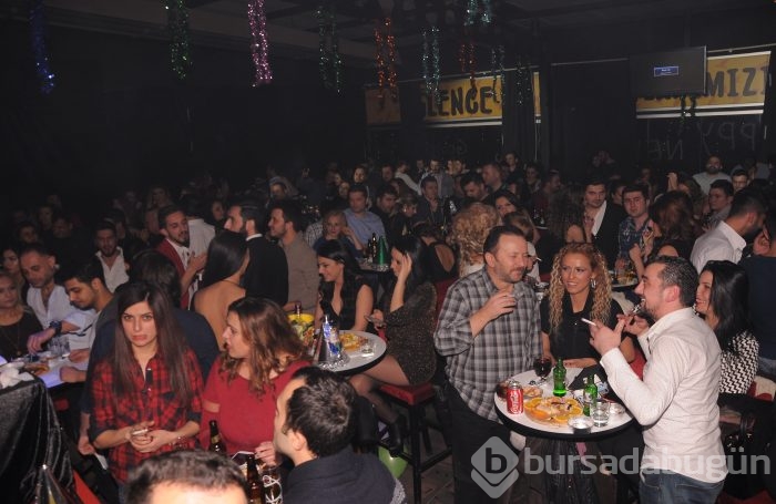 Bursalılar 2016'ya coşku içinde girdi...